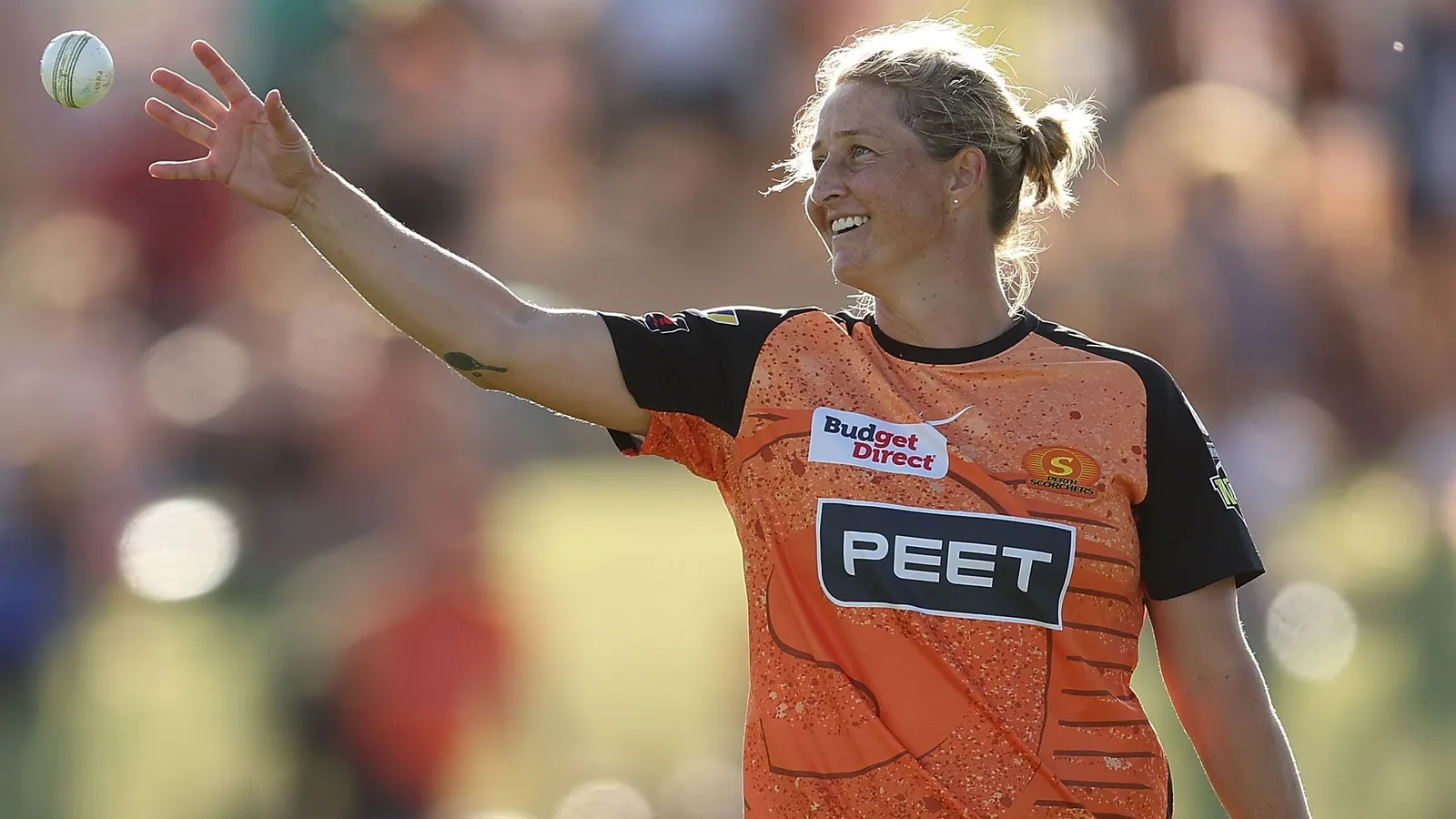 WBBL | Twitter amused as technology turns WACA boos into cheers and back to boos as Devine refuses to walk
