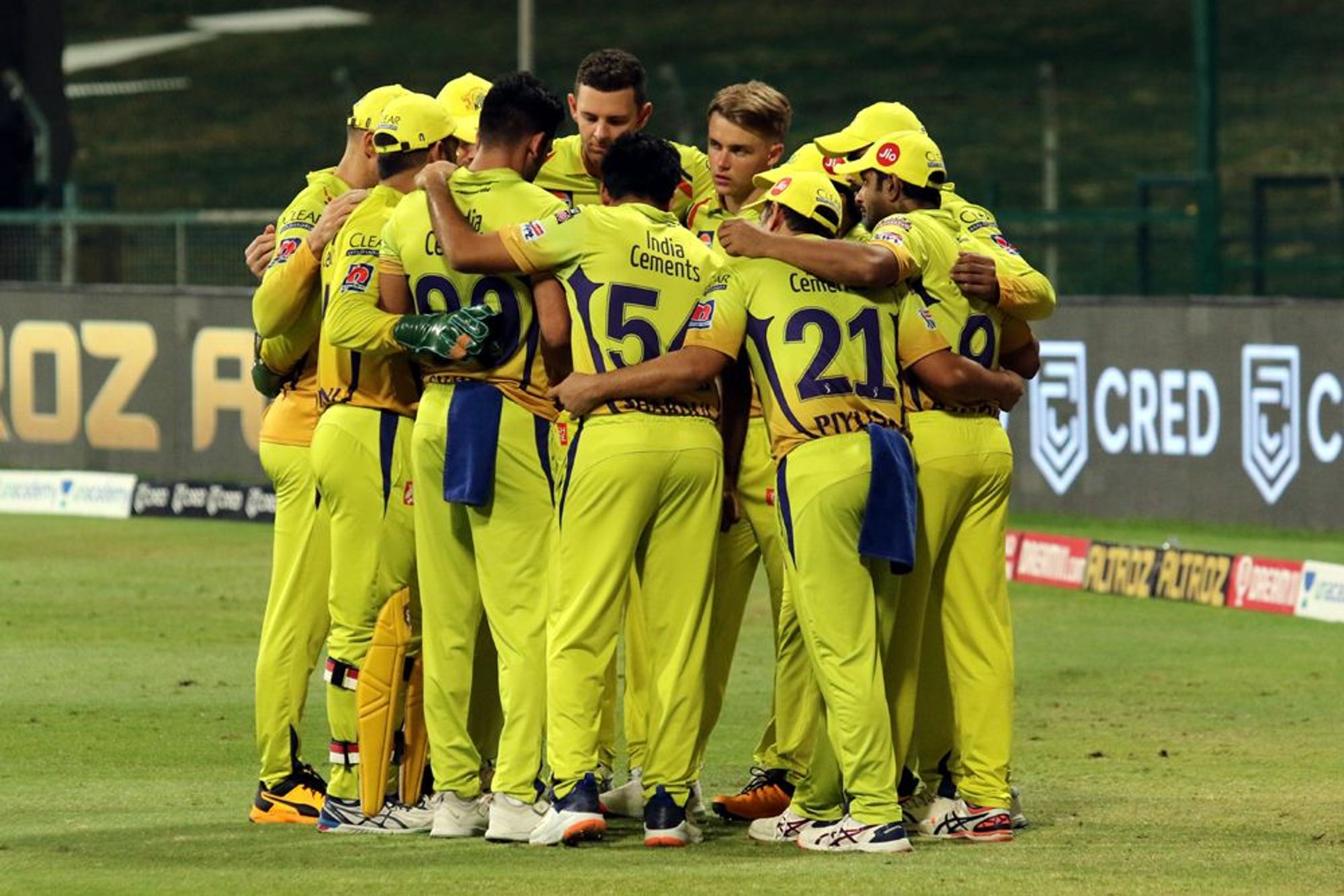 CSK to arrange commercial flights for their players in England