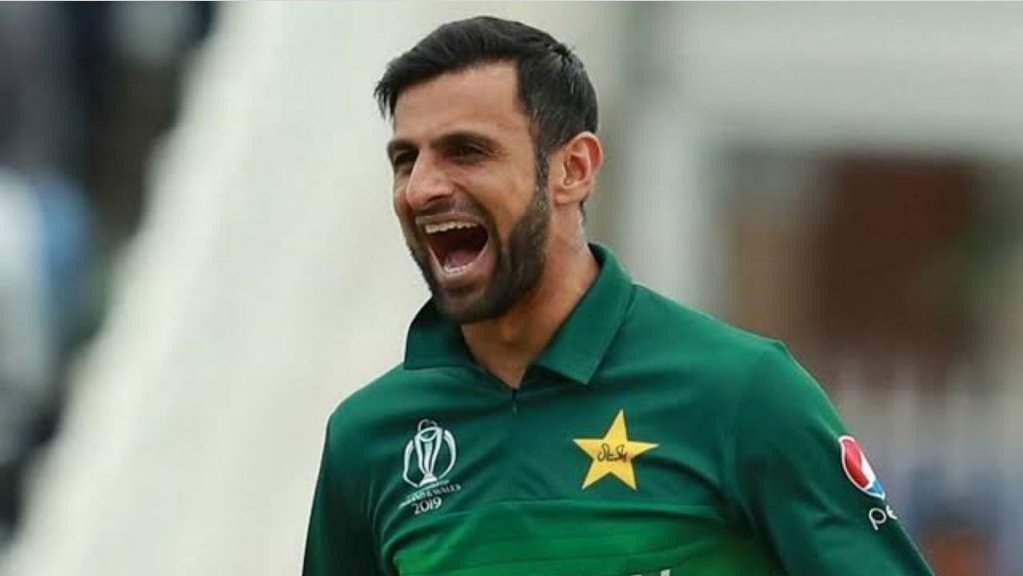 Mohammad Hafeez believes that Shoaib Malik should have been included in World Cup squad