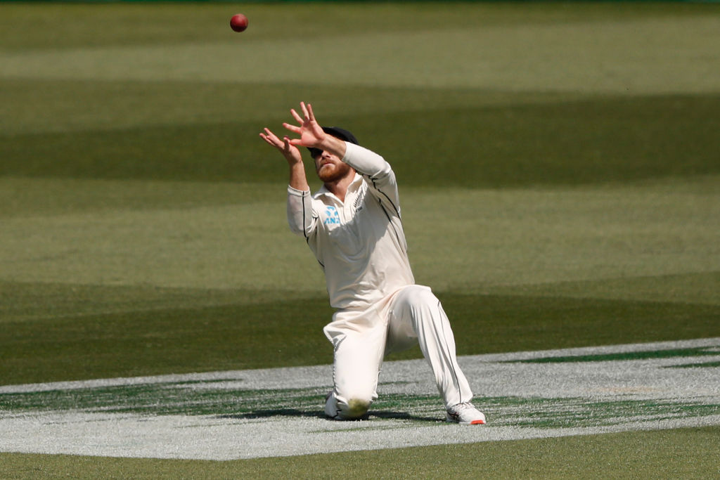 Twitter reacts to Tim Southee face palming himself after Kane Williamson drops sitter
