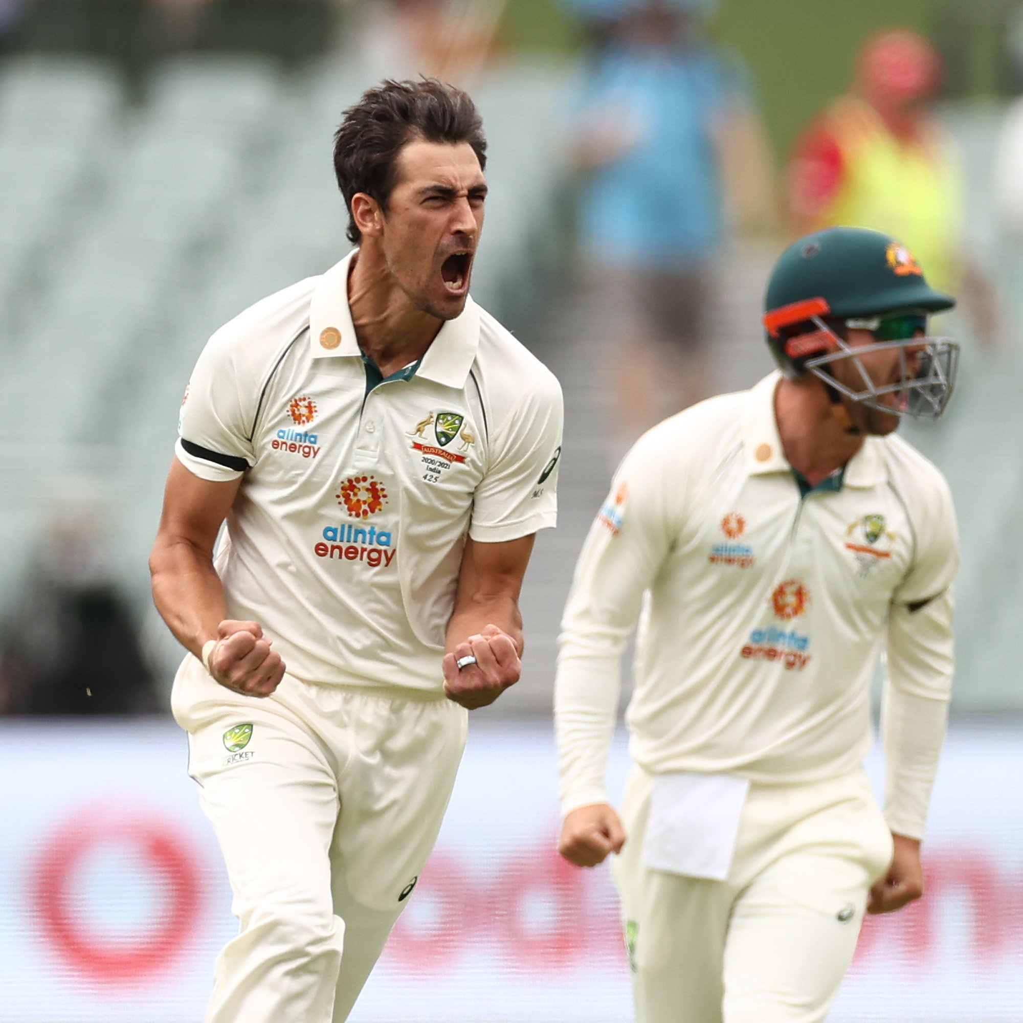 Starc got Shaw with a beauty