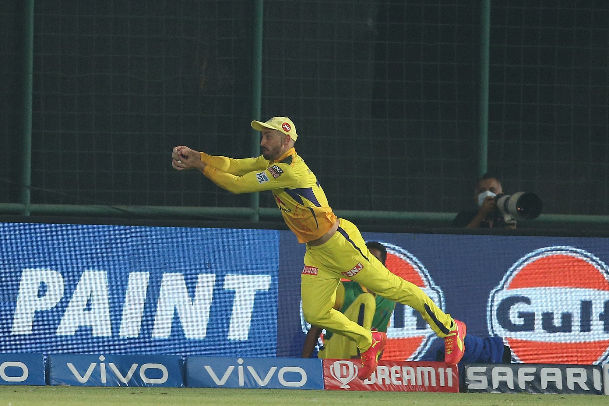 Fabulous catch from Faf du Plessis
