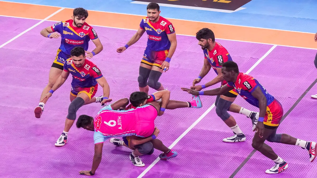 UP Yoddhas Edge Past U Mumba 35-32 in Closely Fought Encounter