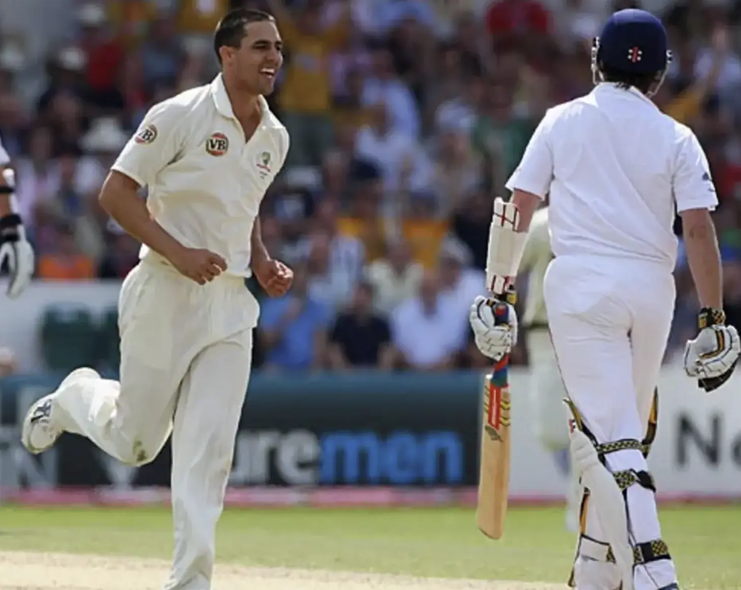 Australia gets England at 82/5 on the 2nd day of the Test Match.