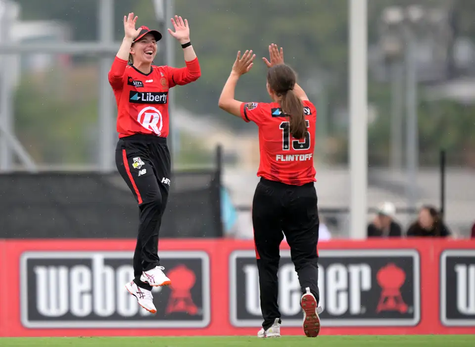 WBBL | Brisbane Heat capitulate to Georgia Wareham's brilliance as Melbourne Renegades start with win