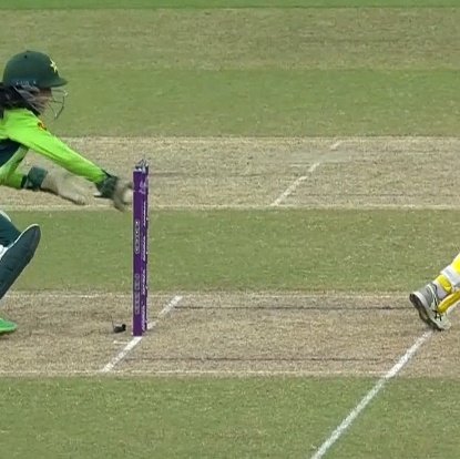 Women’s World Cup | Twitter reacts as Sidra Nawaz pulls off stunning stumping against Australia