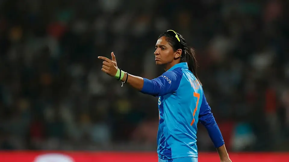 harmanpreet-kaur-was-caught-at-the-slip.