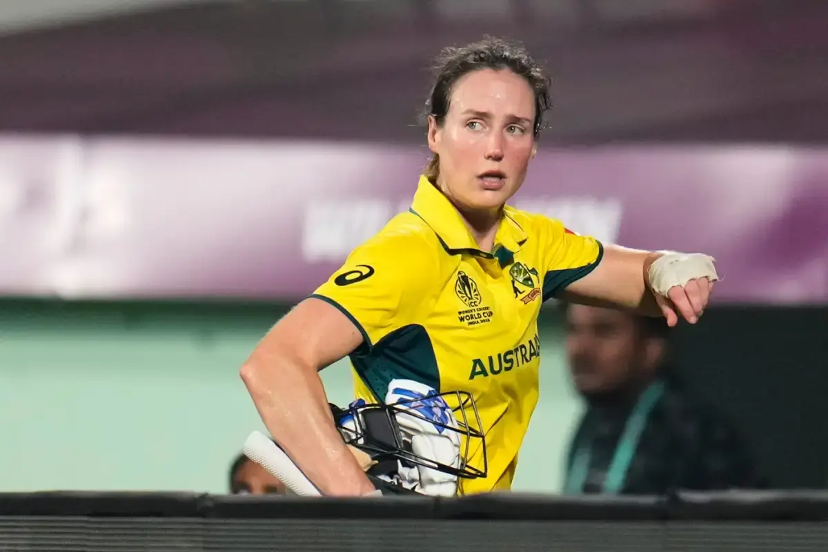 Ellyse Perry was born on November 3, 1990.