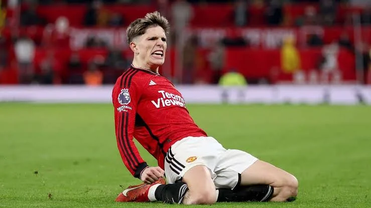 Chelsea Revive Interest in Garnacho Amid £65m Asking Price