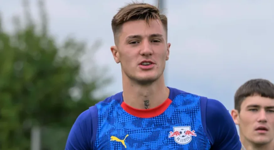 Manchester United Enter Race for €80m Striker Benjamin Sesko