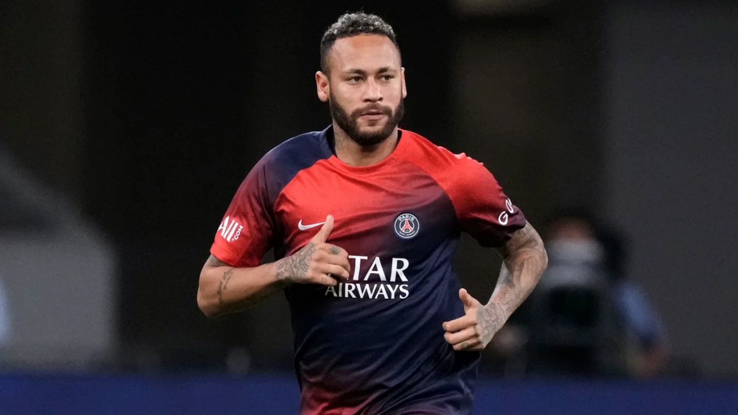 Neymar Defends Himself After Heated Clash with Santos Fan