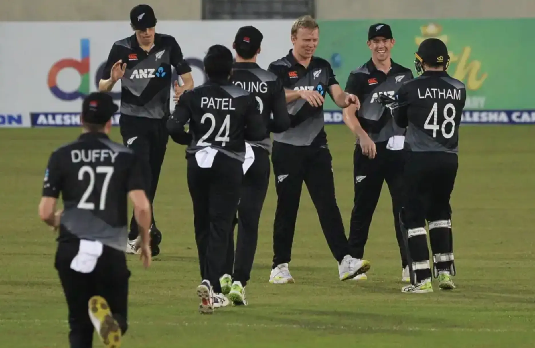 New Zealand defeated Bangladesh by 27 runs.
